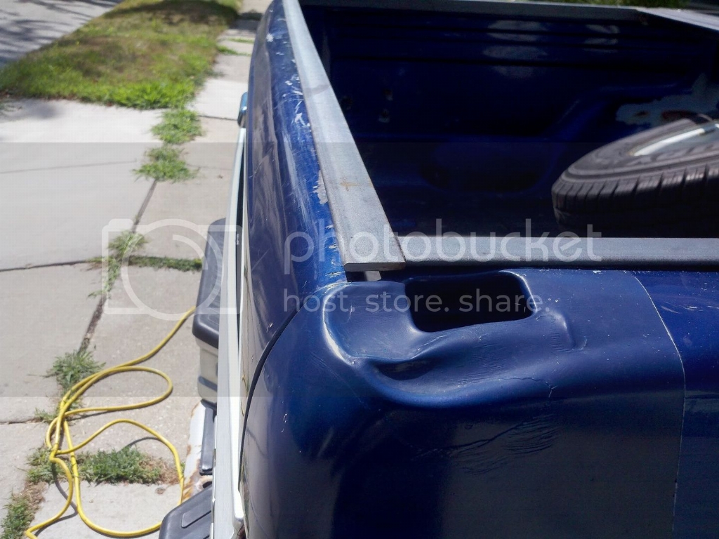 11-Tailgate-overlap.jpg