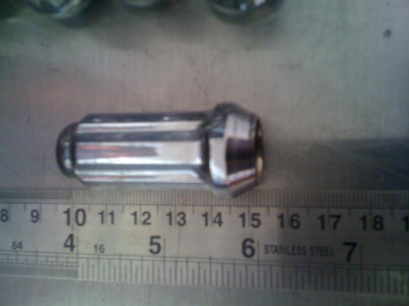55-superduty-spline-drive-chrome-lug-nuts-img_0659.jpg