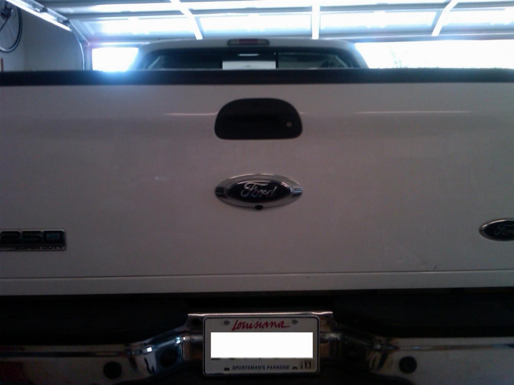 d1284350412-09-tailgate-camera-my-06-f250-finished.jpg