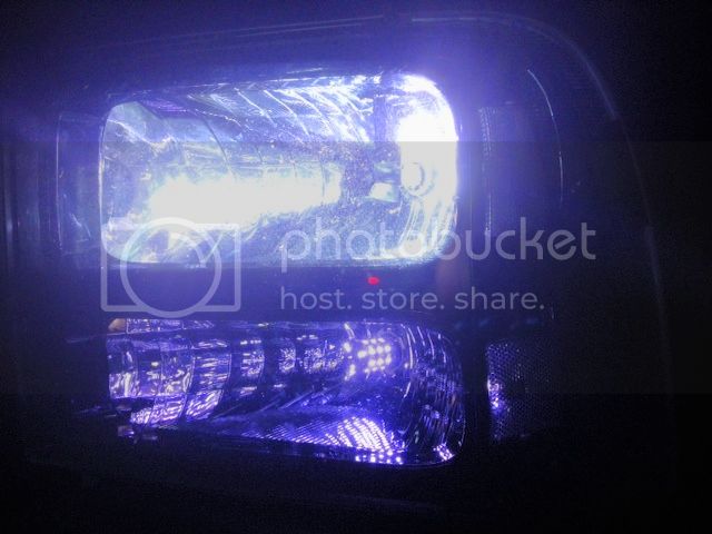 Headlight_zpsa5547012.jpg