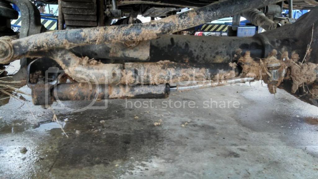 TruckDamage8.jpg