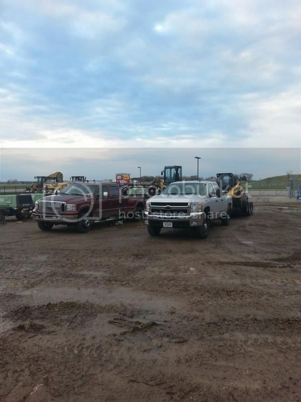 truckstogether_zps82a0220e.jpg