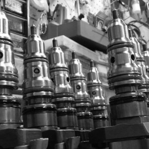 INJECTORS B/W