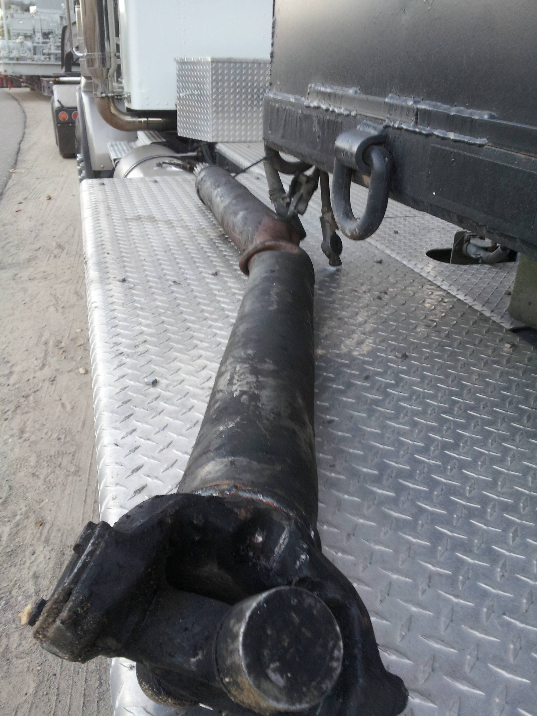 Busted Driveshaft OversizeLoad