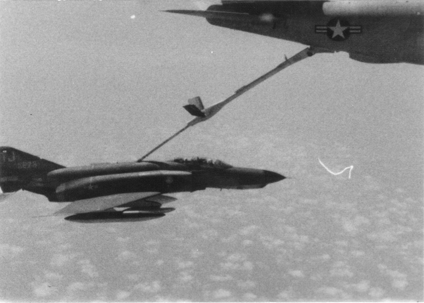 F-4E_Refueling